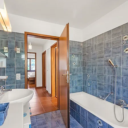 Casa Ana 2 With Garden & Parking For 5 - Happy * Losone