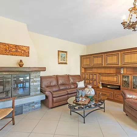 Casa Ana 2 With Garden & Parking For 5 - Happy