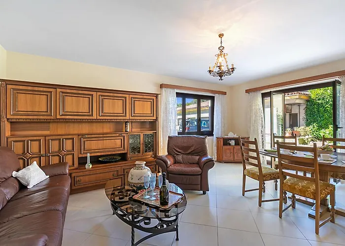 בית נופש Casa Ana 2 - Center - Happy לוזון